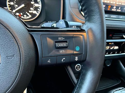 Used 2021 Nissan Rogue SL image 23