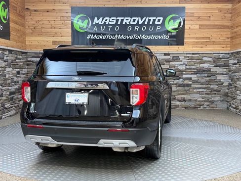 Used 2020 Ford Explorer XLT w/ Equipment Group 202A AWD/4WD image 19