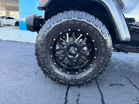 Used 2023 Jeep Wrangler Sport image 29