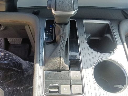 Used 2023 Toyota Sienna XSE FWD image 25