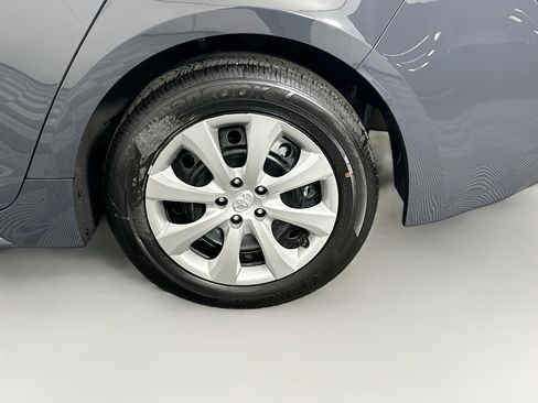 Used 2025 Toyota Corolla LE image 11
