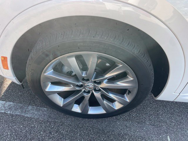 Used 2023 Buick Envision Avenir AWD/4WD image 10