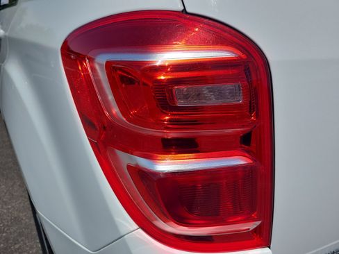 Used 2017 Chevrolet Equinox LS FWD image 25