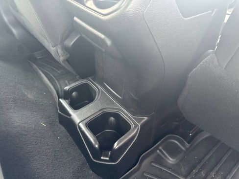 Used 2018 Jeep Wrangler Sport AWD/4WD image 34