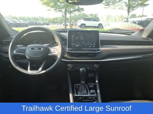 Certified 2025 Jeep Compass Trailhawk w/ Sun & Sound Group AWD/4WD image 11