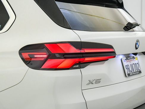 Certified 2024 BMW X5 xDrive40i w/ Parking Assistance Package AWD/4WD image 12