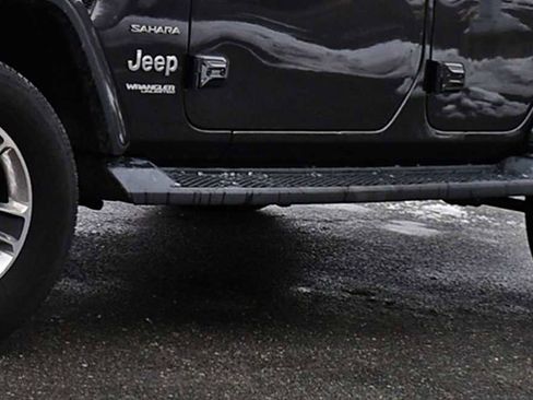 Used 2020 Jeep Wrangler Unlimited Sahara image 29