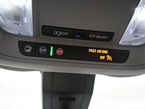 Used 2024 Chevrolet Equinox LT image 33