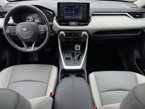 Used 2021 Toyota RAV4 XLE Premium FWD image 11