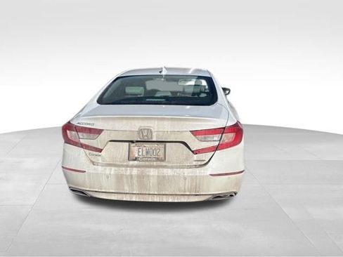 Used 2018 Honda Accord Touring image 13
