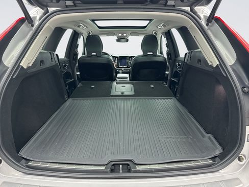 Used 2023 Volvo XC60 B5 Plus w/ Climate Package AWD/4WD image 24