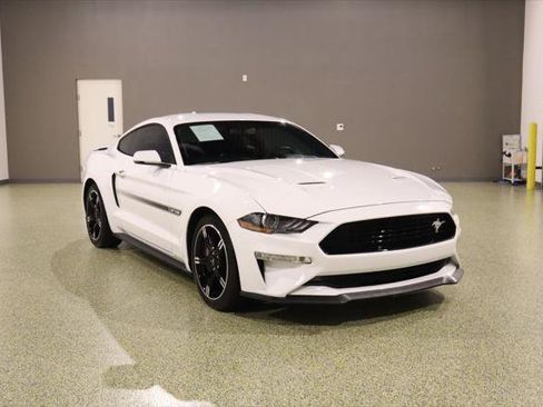 Used 2020 Ford Mustang GT Premium w/ Equipment Group 401A RWD image 1