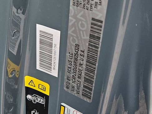 Used 2024 Jeep Wrangler Sport S image 25