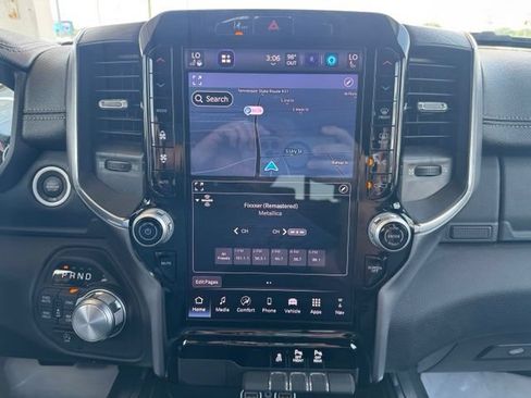 Used 2025 RAM 1500 Laramie w/ Sport Appearance Package AWD/4WD image 9