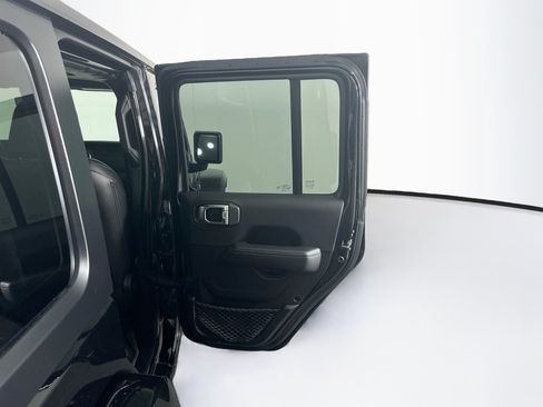 Used 2023 Jeep Wrangler Unlimited Sahara w/ Dual Top Group AWD/4WD image 28