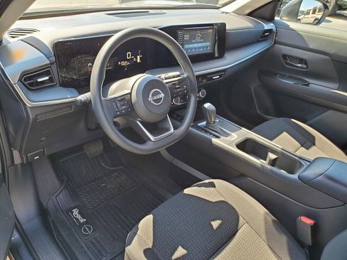 Certified 2025 Nissan Kicks S image 15