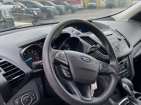 Used 2018 Ford Escape SE image 25