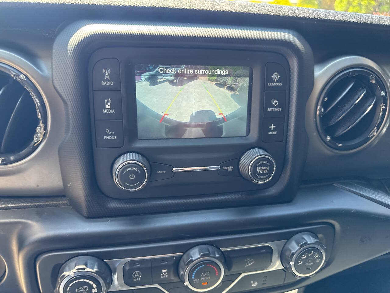 Used 2019 Jeep Wrangler Unlimited Sport S AWD/4WD image 24