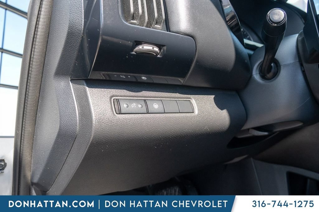 Used 2024 Nissan Pathfinder SV AWD/4WD image 17