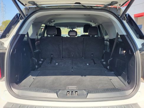 Certified 2022 Ford Explorer XLT w/ Equipment Group 202A image 31