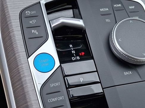 Used 2025 BMW i4 eDrive40 w/ Premium Package image 15