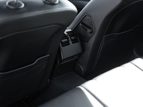 Used 2012 Mercedes-Benz C 300 4MATIC Sedan image 25