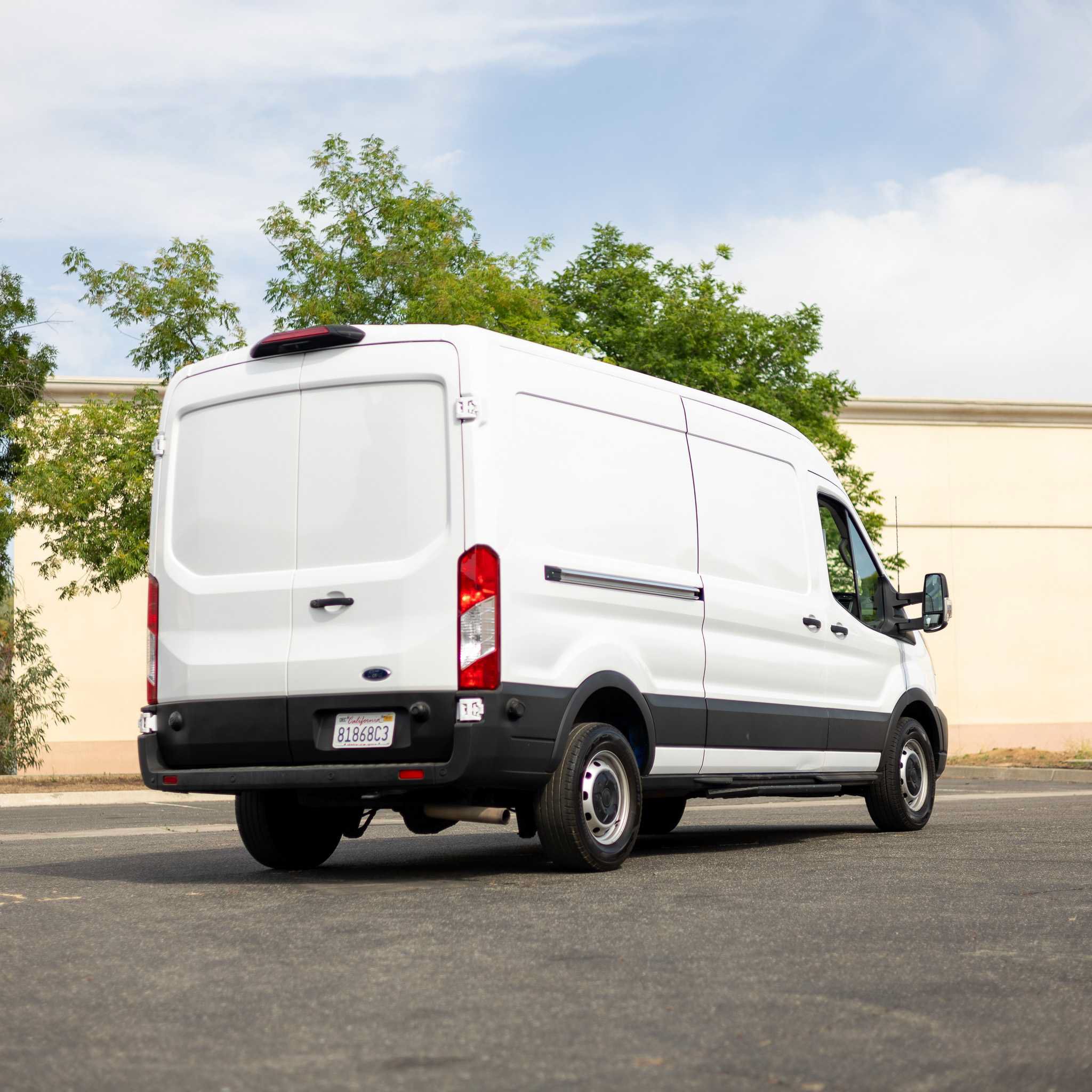 Used 2020 Ford Transit 250 Medium Roof RWD image 7