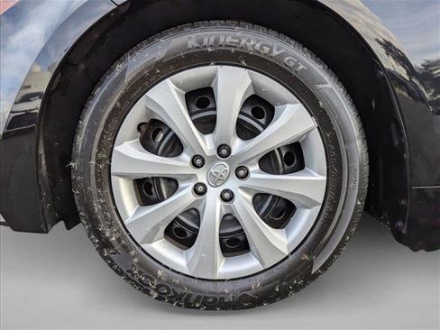 Used 2025 Toyota Corolla LE image 23