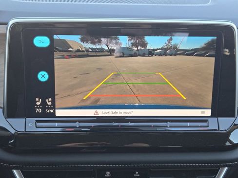 New 2026 Volkswagen Atlas SE image 14