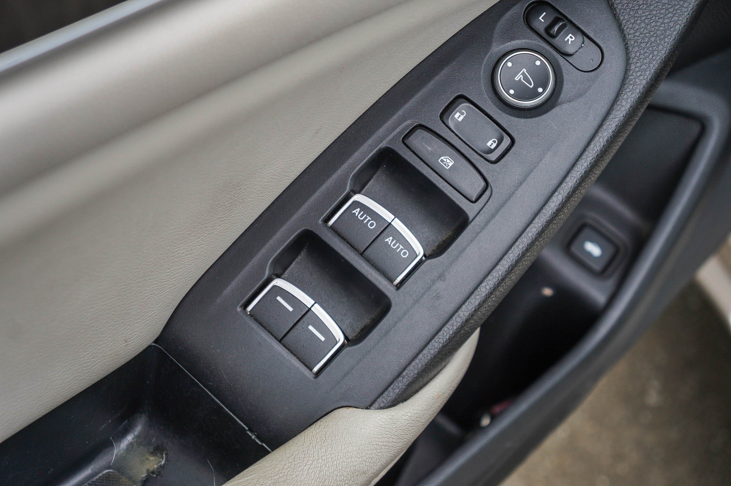 Used 2018 Honda Accord EX image 21