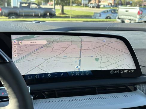 New 2025 Cadillac Optiq Luxury 2 image 20