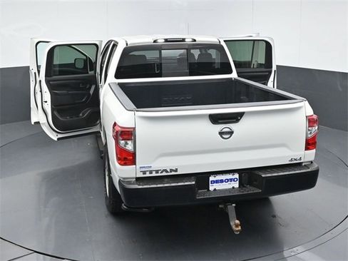 Used 2018 Nissan Titan S image 56