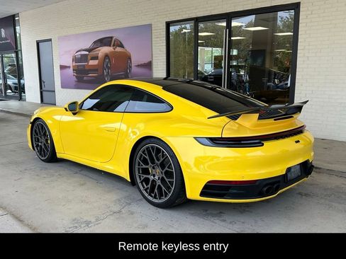 Used 2022 Porsche 911 Carrera image 5