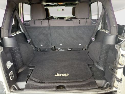 Used 2014 Jeep Wrangler Unlimited Sport w/ Connectivity Group AWD/4WD image 19