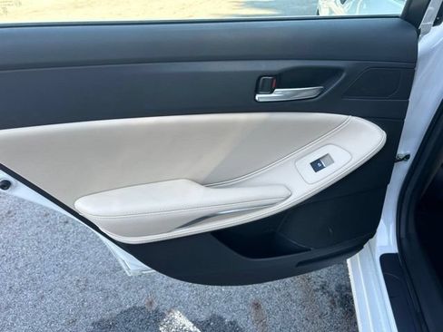 Used 2021 Toyota Avalon XLE w/ Moonroof Package FWD image 35