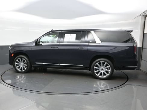 Used 2023 Cadillac Escalade ESV Premium Luxury Platinum AWD/4WD image 3