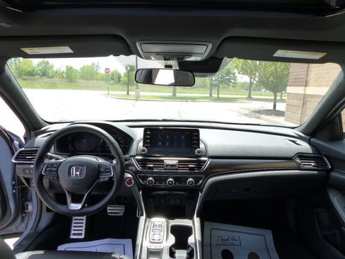 Used 2022 Honda Accord Sport image 40