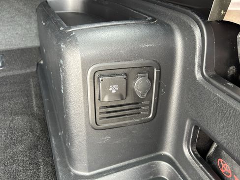 Certified 2023 Toyota 4Runner TRD Off-Road Premium image 16