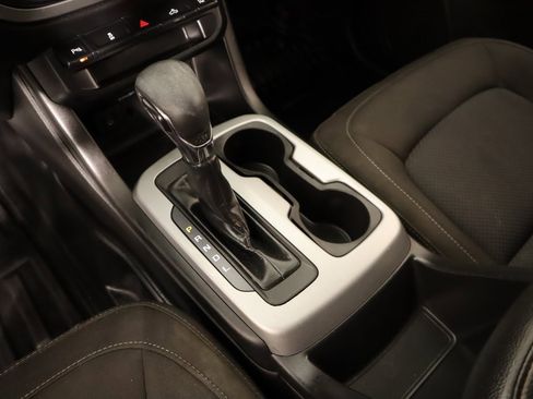 Used 2022 Chevrolet Colorado LT w/ Fleet Safety Package image 7