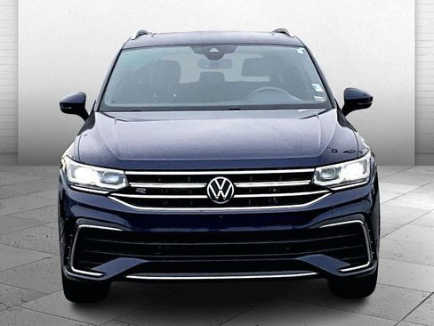 Used 2022 Volkswagen Tiguan SEL R-Line image 2