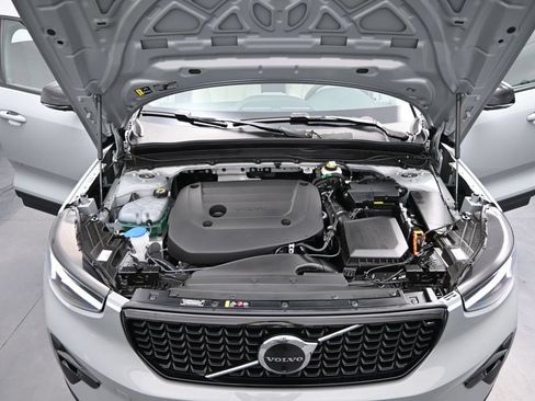 Certified 2026 Volvo XC40 B5 Plus w/ Protection Package Premier AWD/4WD image 22