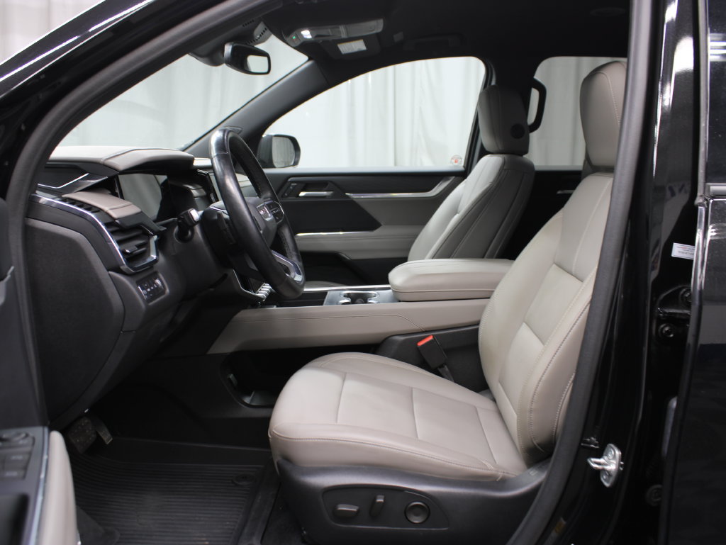Used 2024 GMC Acadia Elevation w/ Trailering Package AWD/4WD image 15