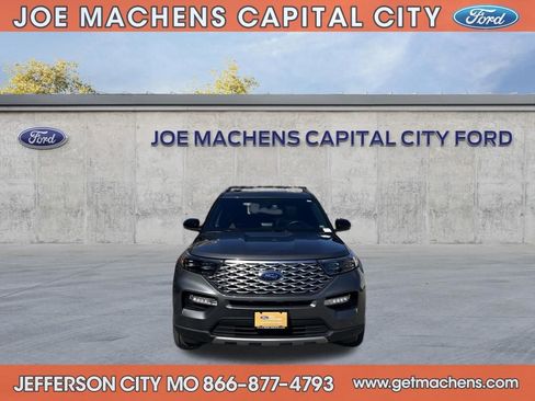 Certified 2022 Ford Explorer Platinum w/ Equipment Group 601A image 8