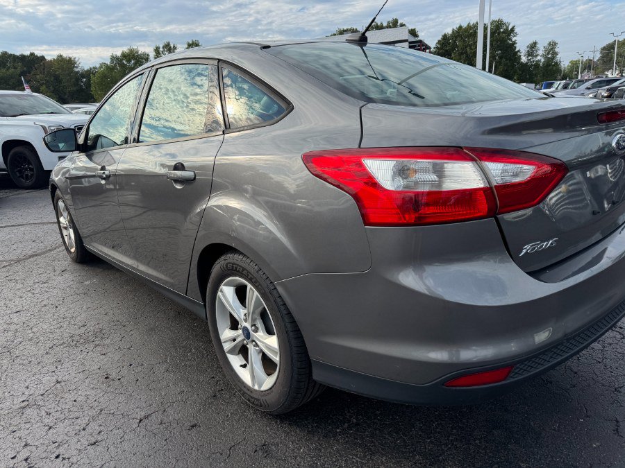 Used 2014 Ford Focus SE FWD image 10