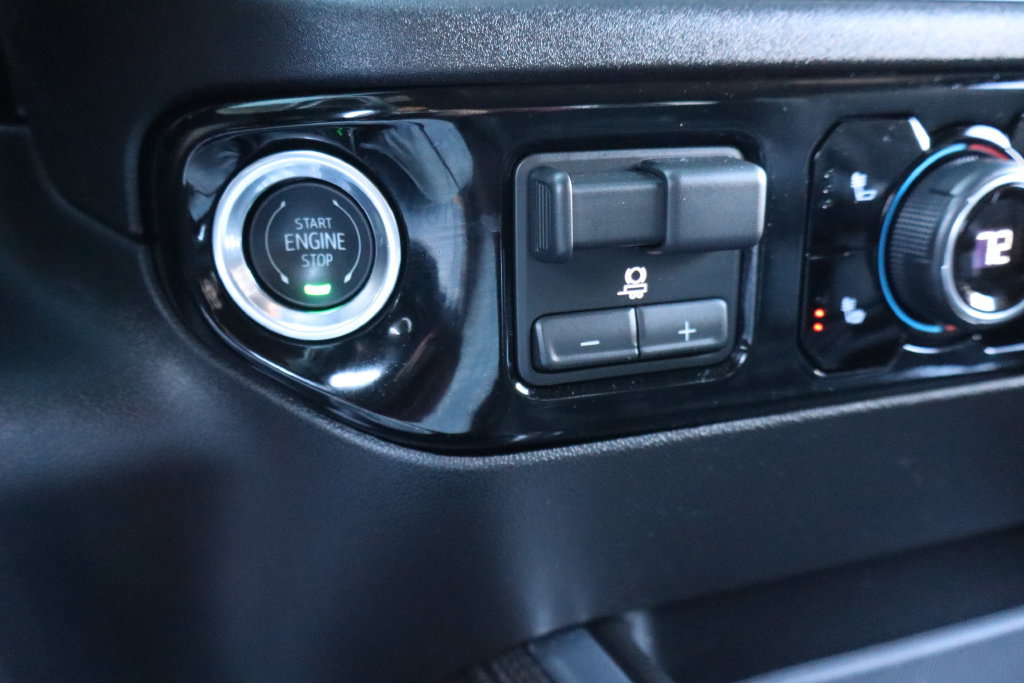 Used 2026 Chevrolet Silverado 3500 LT AWD/4WD image 11