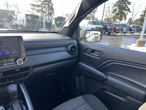 Certified 2024 Chevrolet Colorado Trail Boss w/ Technology Package image 12