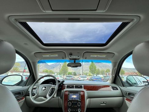 Used 2012 Chevrolet Tahoe 4WD Hybrid image 19