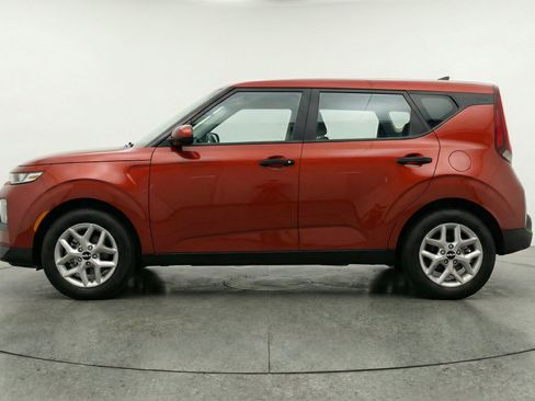 Used 2025 Kia Soul LX w/ LX Technology Package FWD image 5