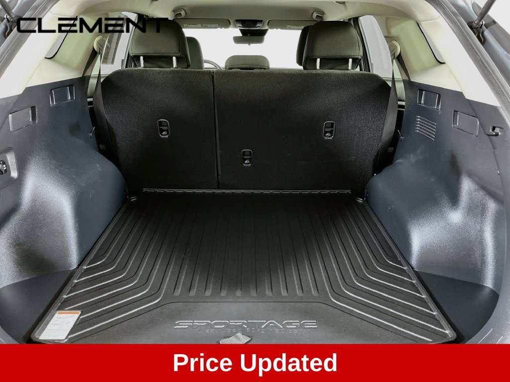 Used 2025 Kia Sportage LX FWD image 10