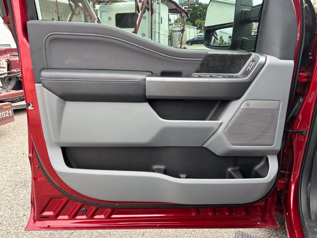 Used 2026 Ford F250 XLT w/ XLT Premium Package RWD image 9